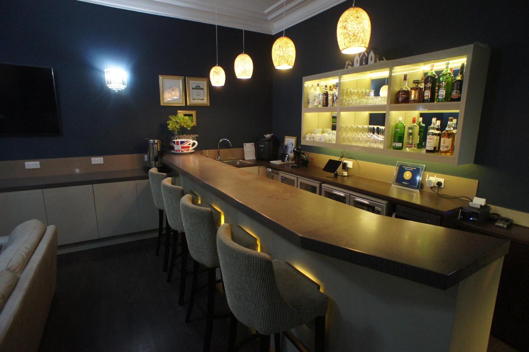 Applewood Hotel Борнмът Екстериор снимка