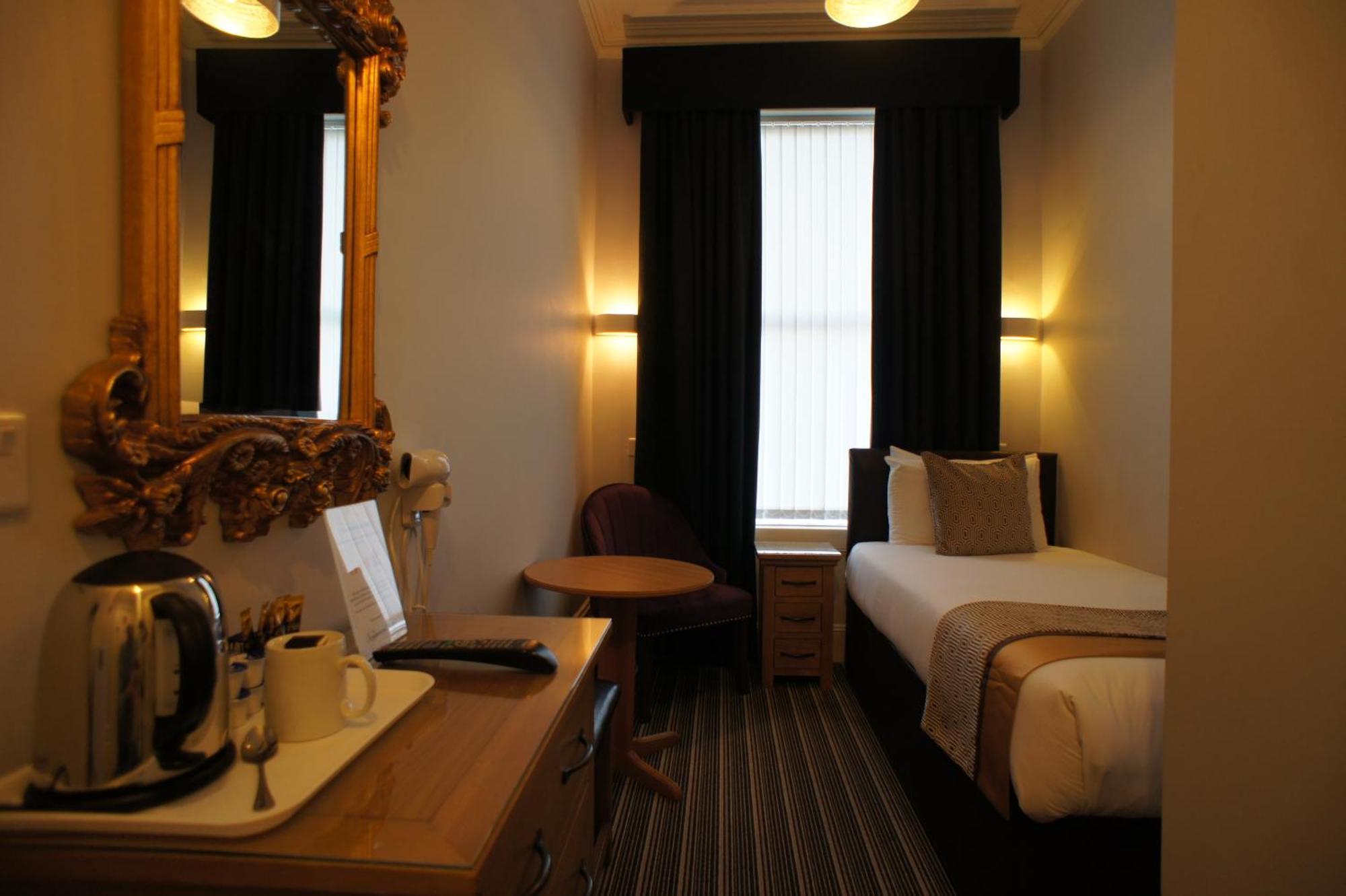 Applewood Hotel Борнмът Стая снимка