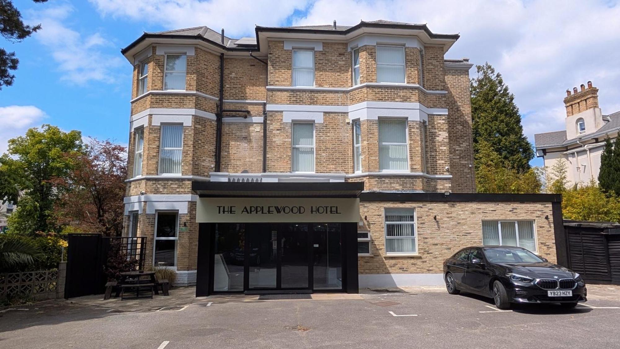 Applewood Hotel Борнмът Екстериор снимка
