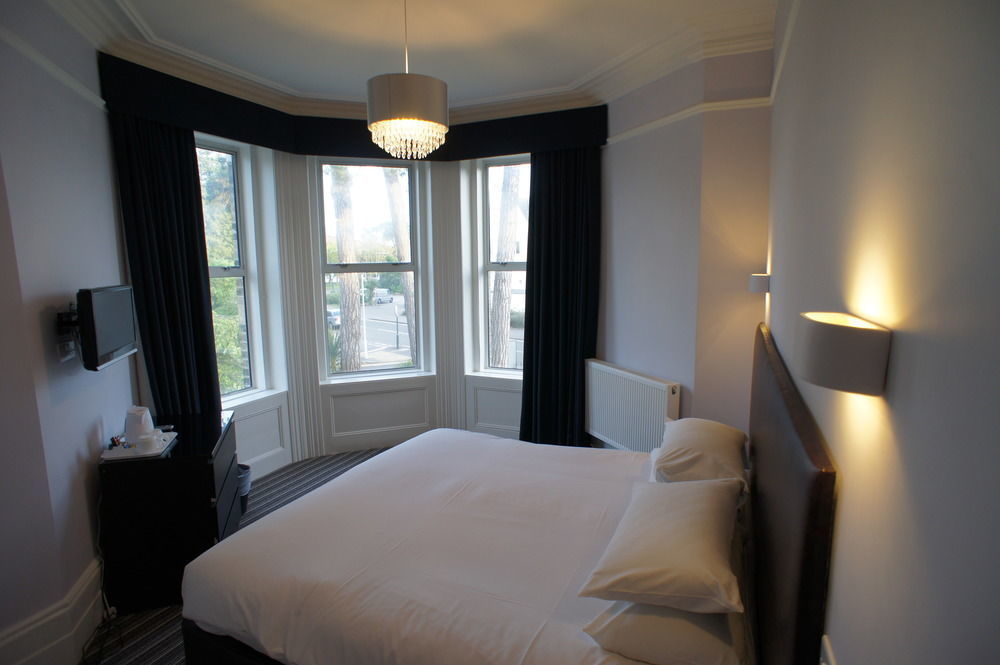 Applewood Hotel Борнмът Екстериор снимка