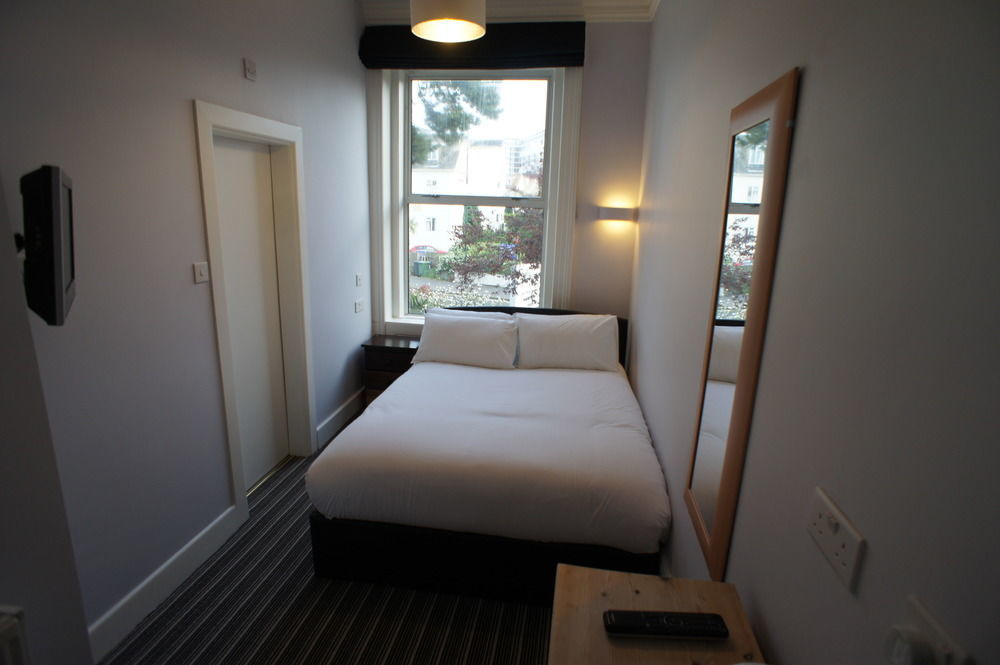 Applewood Hotel Борнмът Екстериор снимка