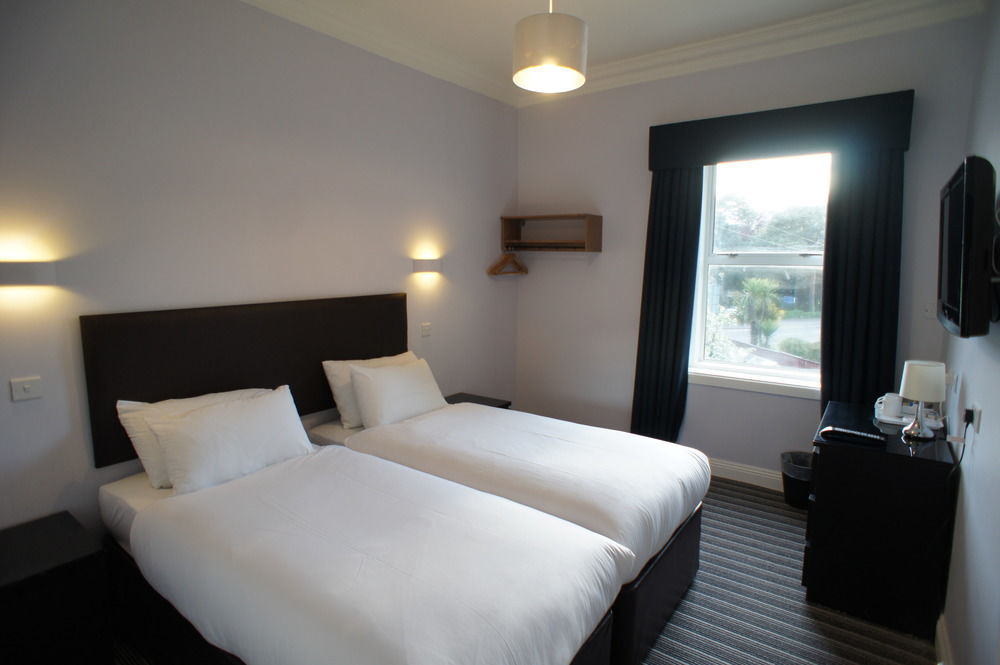 Applewood Hotel Борнмът Екстериор снимка