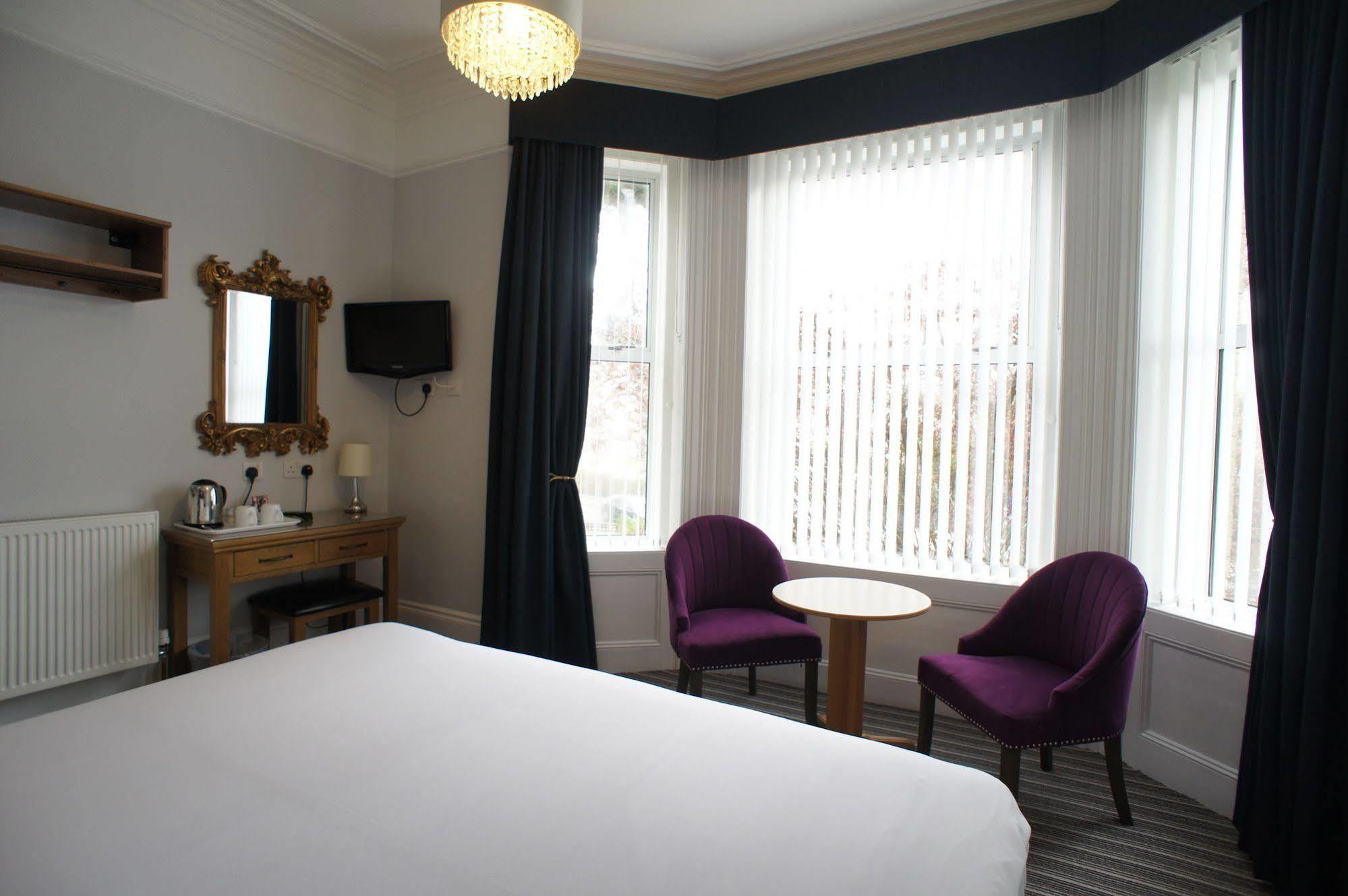 Applewood Hotel Борнмът Екстериор снимка